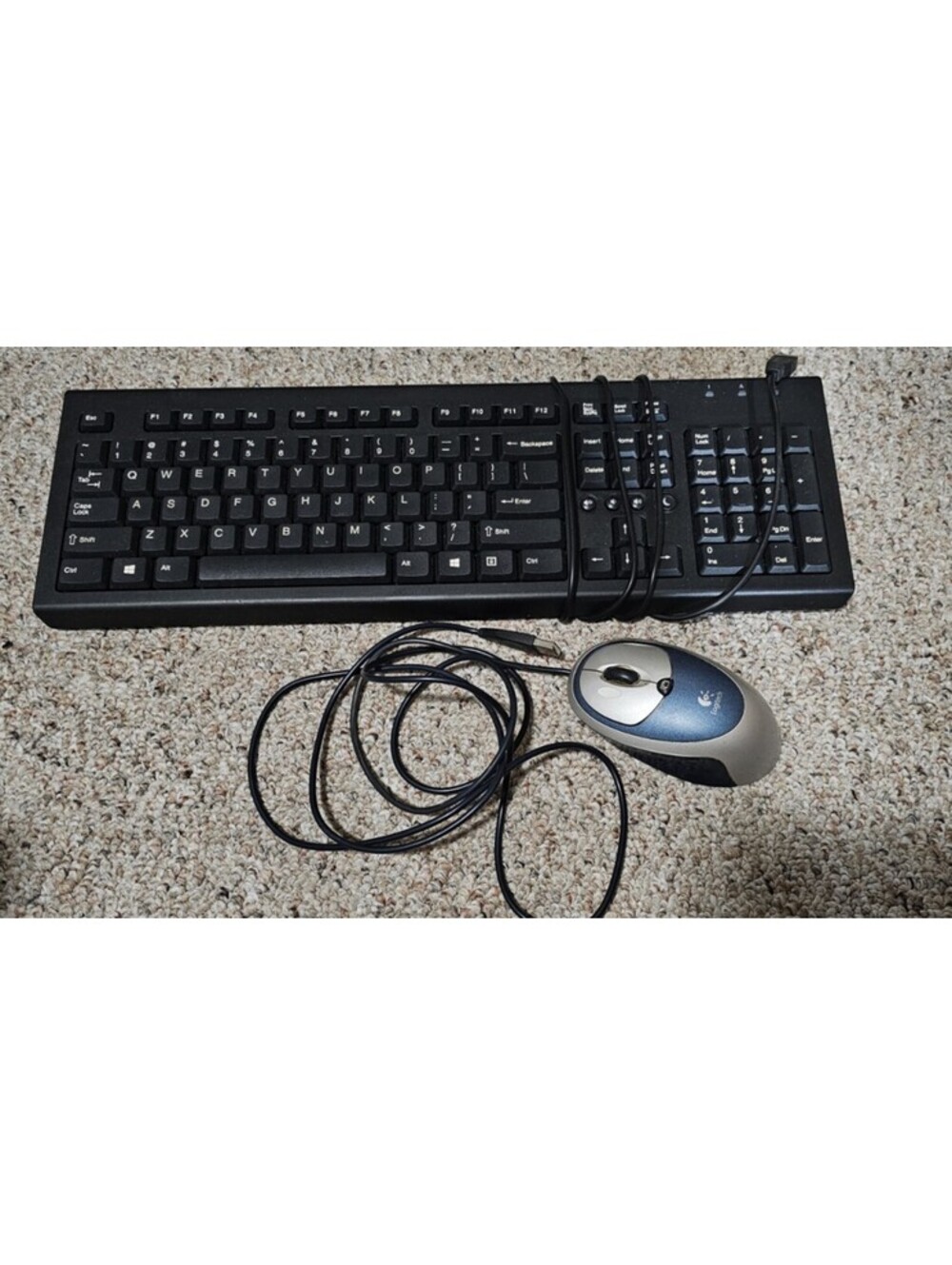 Bundle-HP full-size PR11o1U/SK-2086keyboard and Logitech click! optical  mouse